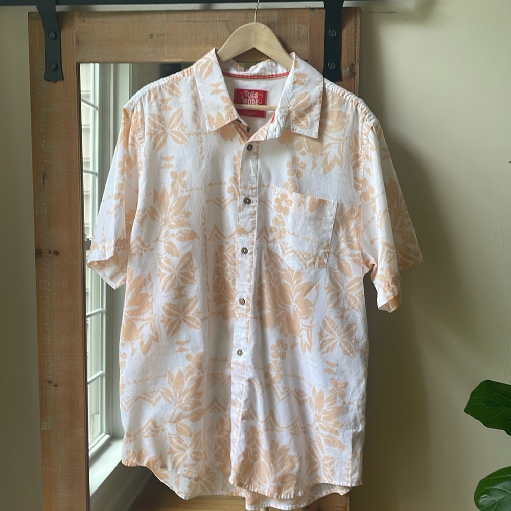 Toes on the Nose Hawaiian Camp Shirt Size L